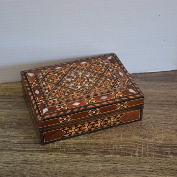 Vintage Inlay Wooden Hinged Box