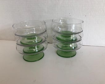 手作りウランガラス花瓶：サイン入りコレクターズアイテム - Etsy 日本