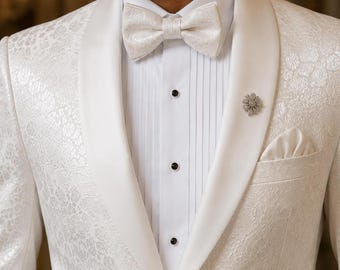 Ivory Floral Jacquard Tuxedo for Men in Shawl Lapel Wedding Groom Suit