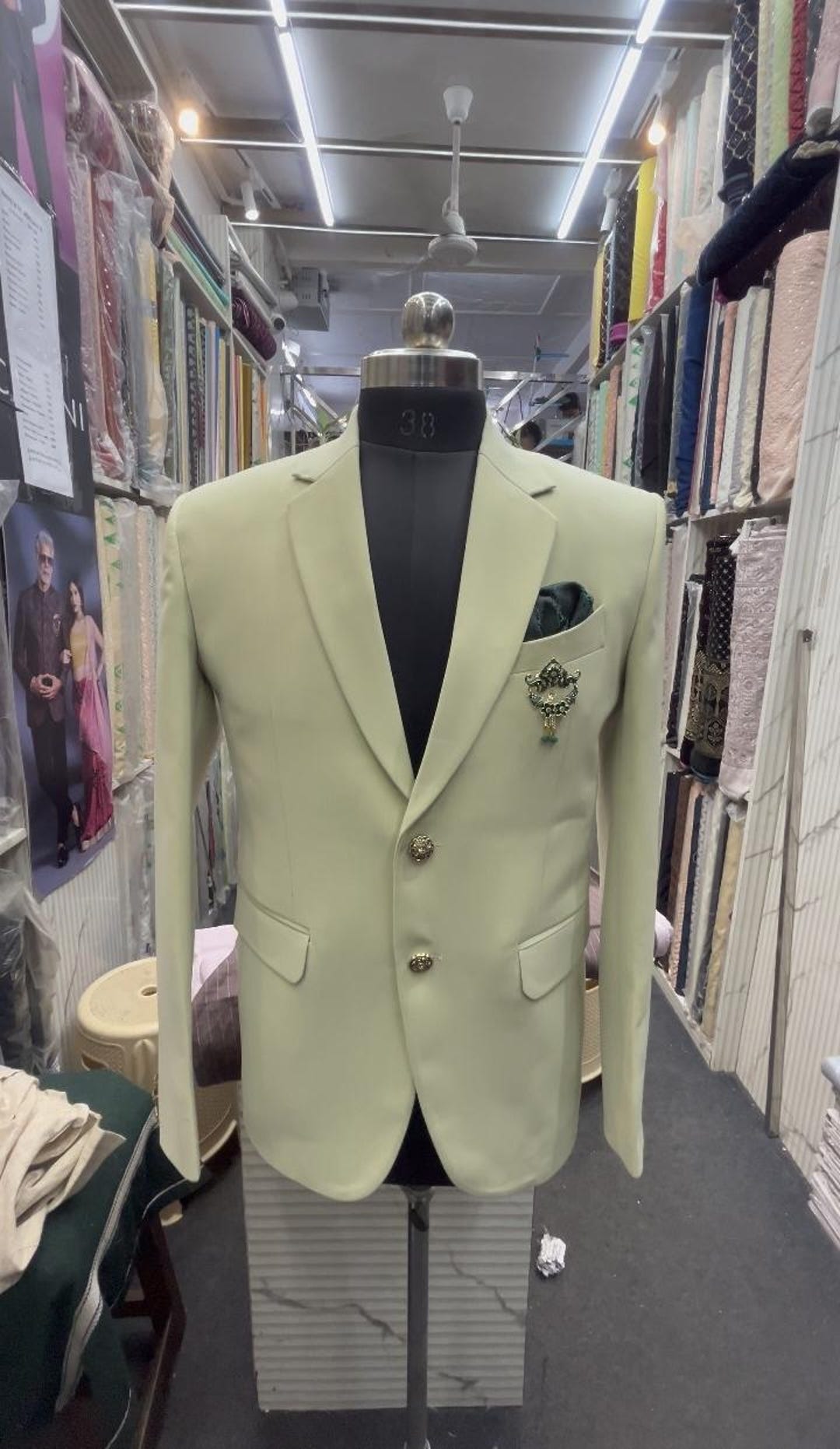 Traje de novio verde uva, traje de diseñador de piezas para