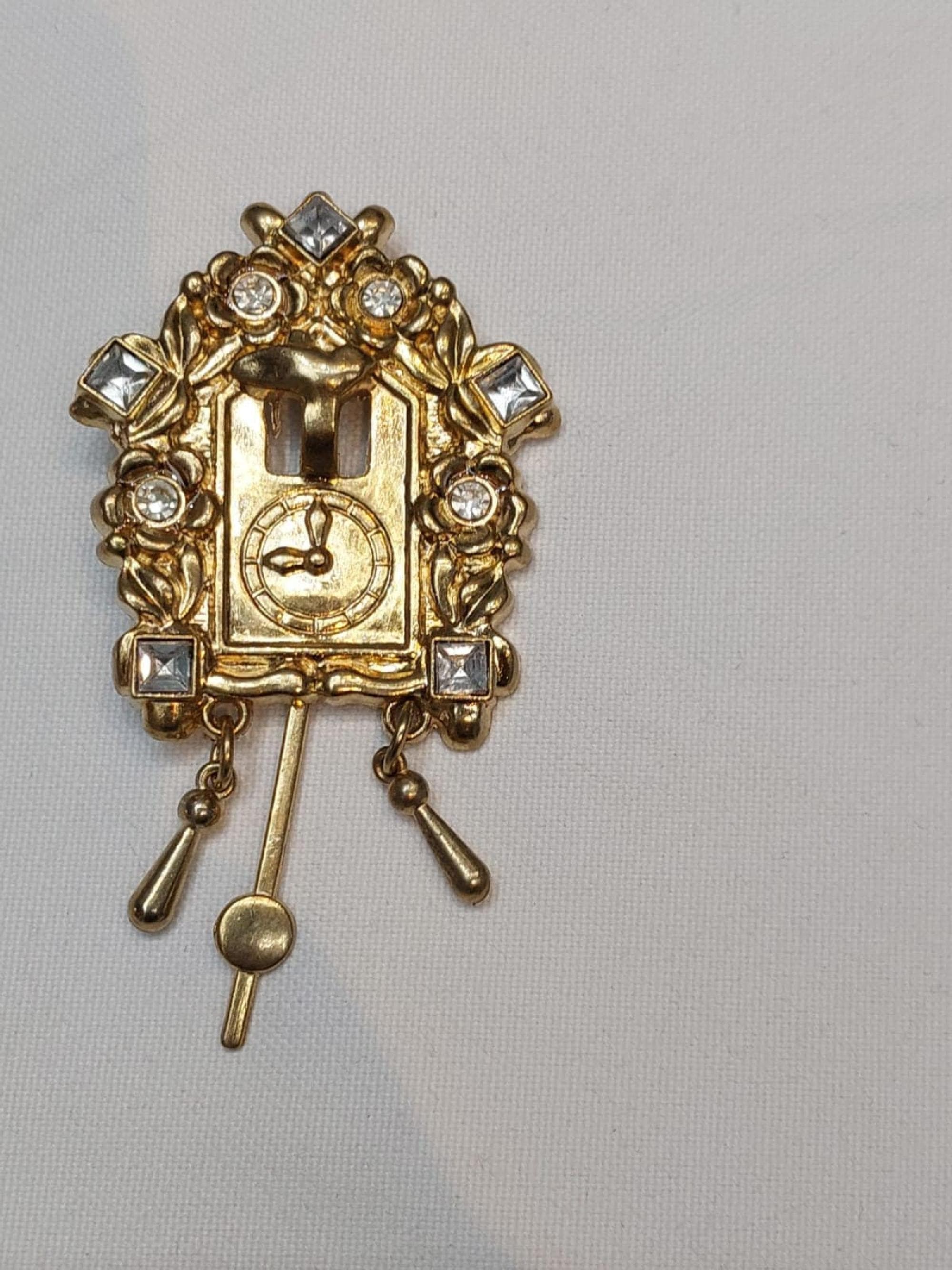 Cuckoo Clock Brooch – Gold Lapel Pin for Suit, Jodhpuri, Sherwani