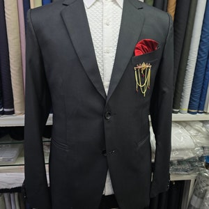 Elegant Black Blazer: Bespoke Suit with Gold Chain Detail