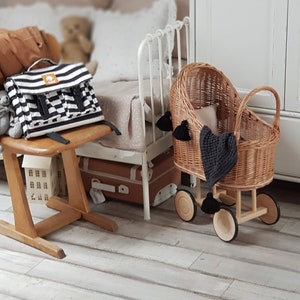 LittleDreamsShopPL Wicker & wood doll&#39;s pram in natural + bedding and fringes