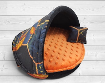 Guinea Pig Bed & Hideout – Reinforced Cozy Shell House with Cushion for Chinchillas, Hedgehogs Small Pets