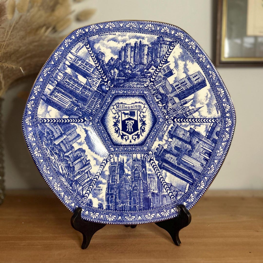 Ringtons Millennium Plate 記念プレート Ringtons Blue & White 2000 Millennium Plate | Hexagonal Vintage