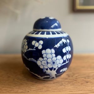 Chinese Dark Blue & White Hawthorn Prunus Ginger Jar | Large Ginger Spice Jar | Vintage Kitchen Storage | Perfect Housewarming Gift