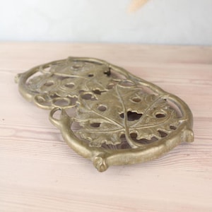 Brass Leaf Design Pot Stand | Decorative Storage Plate | Vintage Homeware Decor Home Accent