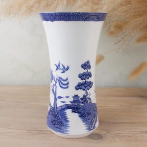HM&Co AWATA Large Blue and White Vase | Country Rustic Home Decor | Blue and White Ceramic Home Decor | Perfect Vintage Housewarming Gift