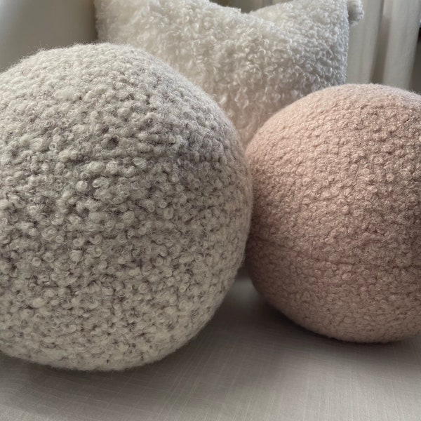 Coussin boule nounours bouclé, Coussin boule en polaire d'agneau, Coussin boule en velours, Coussin sphère en sherpa, Coussin rond, Oreiller boule, Coussin décoratif