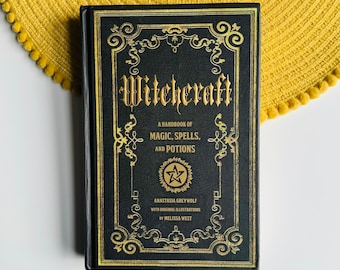 魔術：魔法の呪文とポーションのハンドブック、ウィッカの魔法の異教徒の魔女の本、装飾的なハロウィーンの黒い本、ウィッカの友人への贈り物