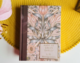 Anne of Green Gables by Lucy Montgomery, Wordsworth Heritage Collection, William Morris, William Kilburn, Floral Vintage Cover, Bookish Gift