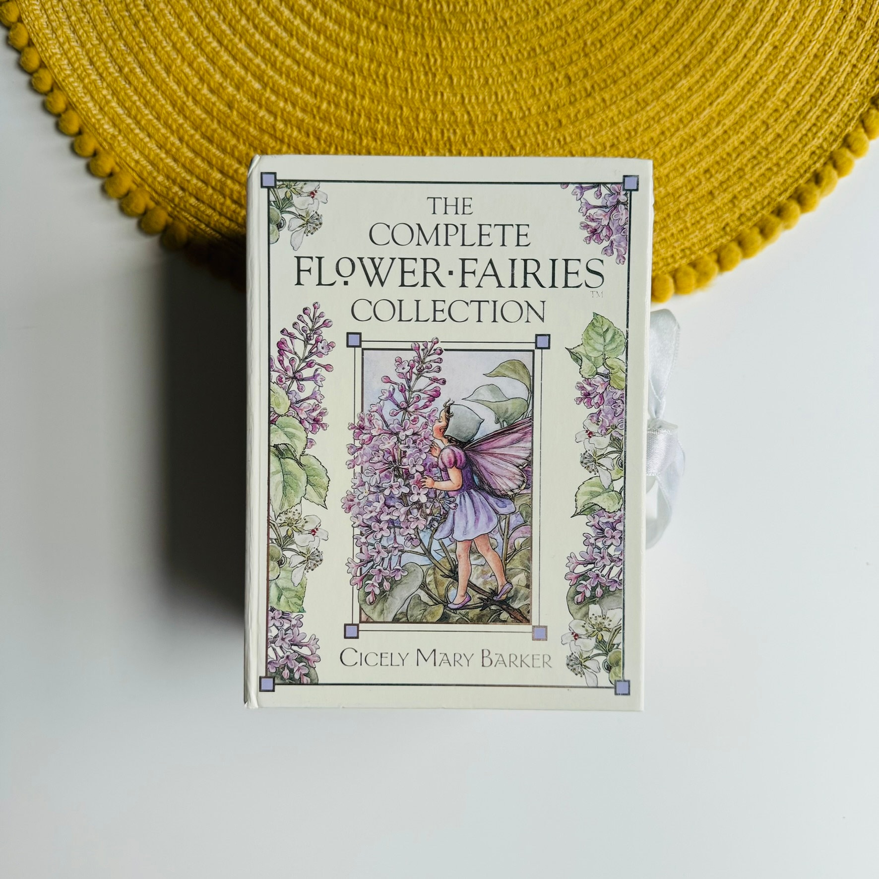 洋書 THE COMPLETE FLOWER-FAIRIES COLLECTION 51JF1YWW91L._UF1000,1000_QL80_.jpg