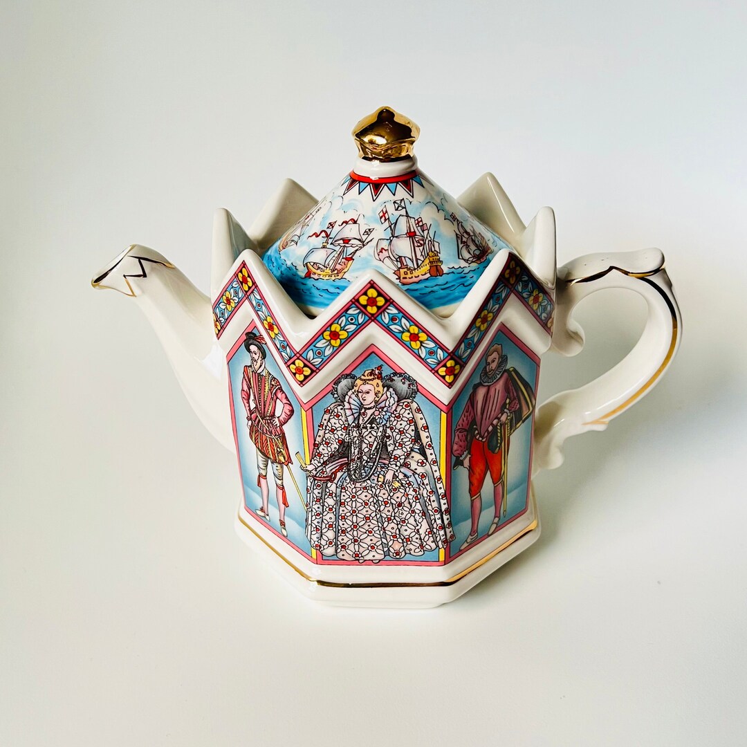 Vintage Sadler Queen Elizabeth Spanish Armada Teapot, Tea Pot Ornament, English Kings, England