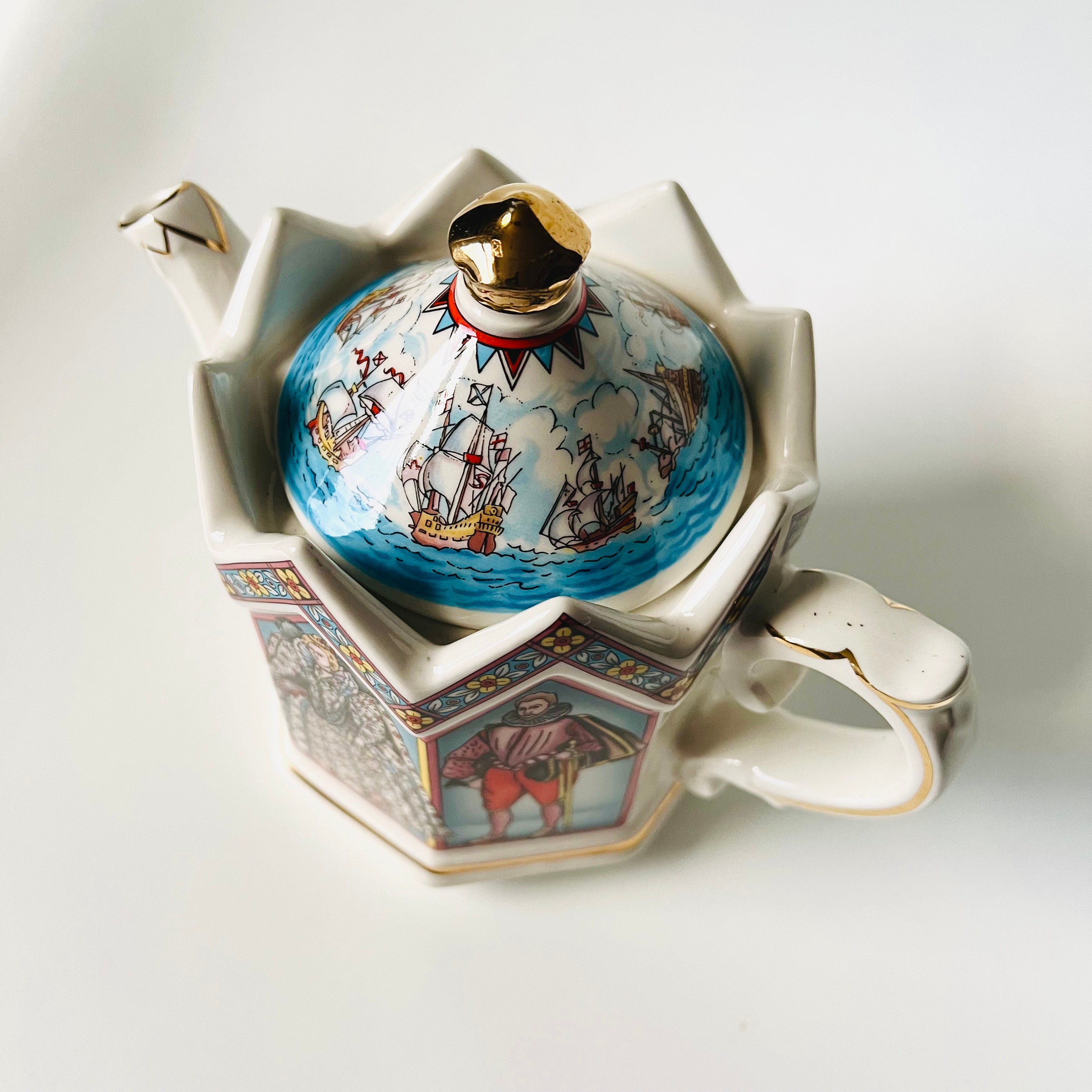 Vintage Sadler Queen Elizabeth Spanish Armada Teapot, Tea Pot Ornament, English Kings, England