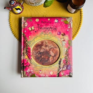 Regreso a Fairyopolis: Libro desplegable de hadas de las flores de Cicely Mary Barker, diario de cuentos de hadas de fantasía de bosque vintage, papelería navideña