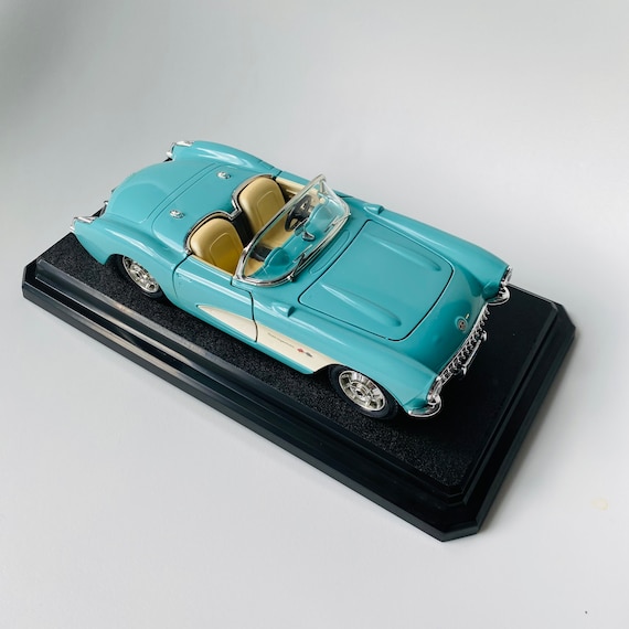 Burago 1957 Chevrolet Corvette 1:18 Blue / White Die Cast | eBay