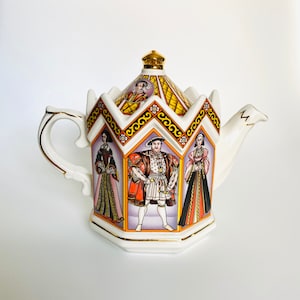 Vintage King Henry VIII His Six Wives Sadler Teapot, England Tudor History Tea Pot Ornament Staffordshire English King Queen British Tea