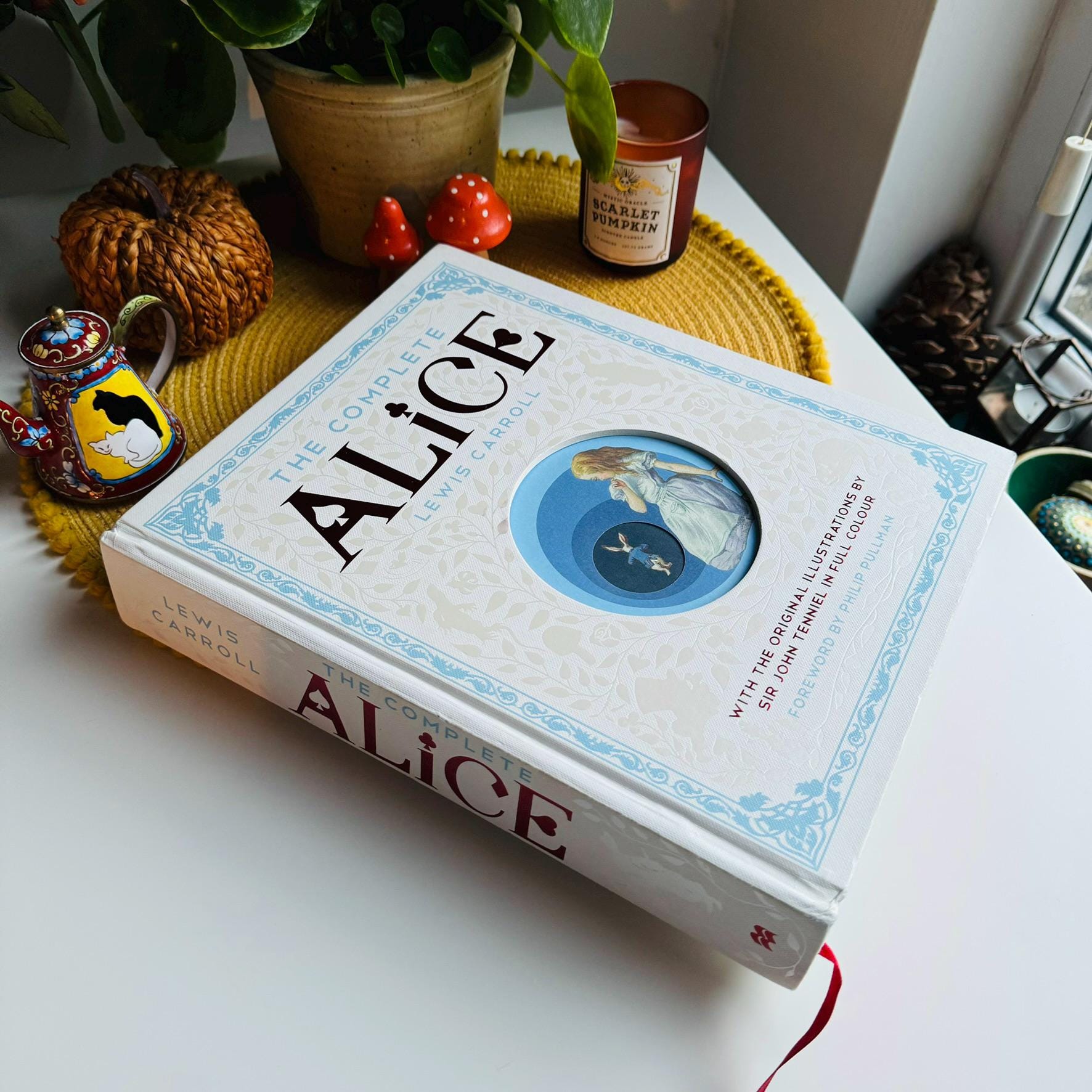 The Complete Alice: Alice's Adventures in Wonderland and