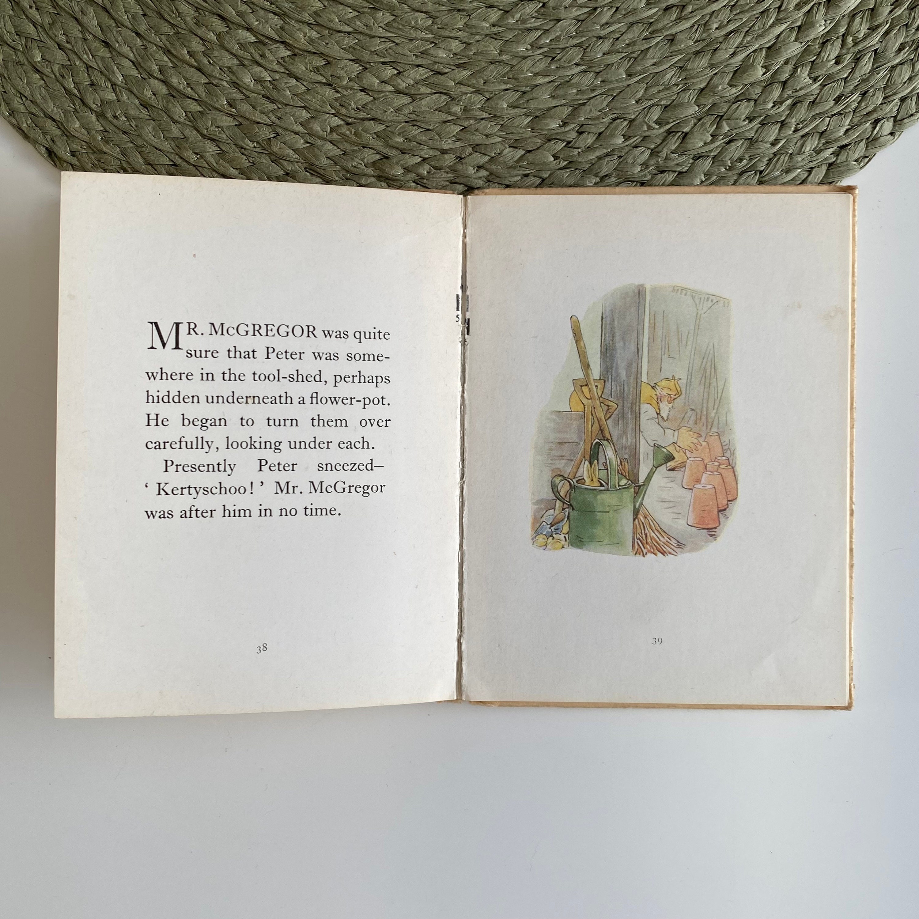 ビンテージ英語絵本 古書 Beatrix Potter 小型絵本 外国語絵本[ピーターラビット ミニチュア絵本箱入り4冊セット