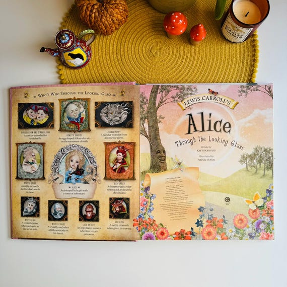 Alice Through the Looking Glass オーナメント Alice Through the Looking Glass オーナメント Amazon.com