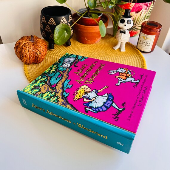 Alice's Adventures in Wonderland Pop-up Book Lewis Carroll