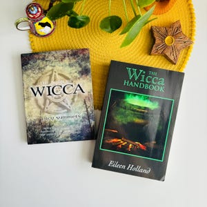 Book Of Wicca, The Wicca Handbook, Wicca Pagan Witch Witchcraft Guide Practice Book, Witchy Wiccan Friend Gift, Halloween Book of Shadows