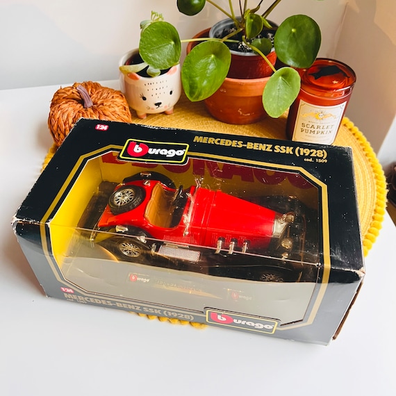 Bburago Mercedes Benz SSK 1928, Red Black Model Car, Die