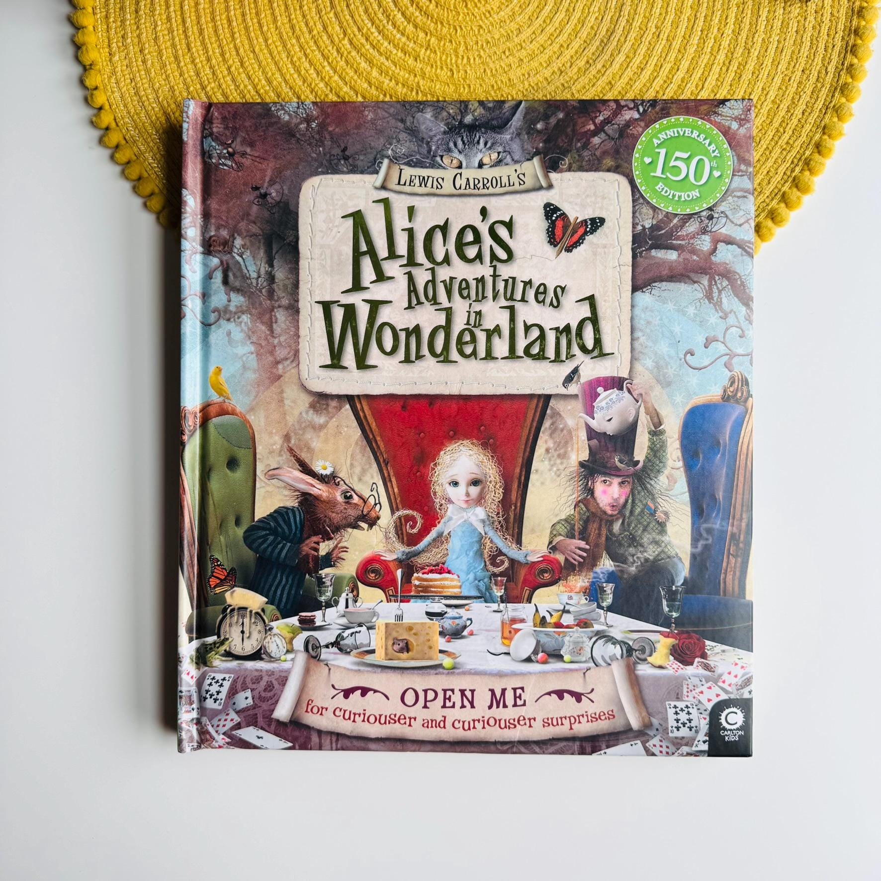 【vintage】ALICE IN WONDERLAND L Alice in Wonderland by Lewis Carroll Vintage 1972 book Scholastic
