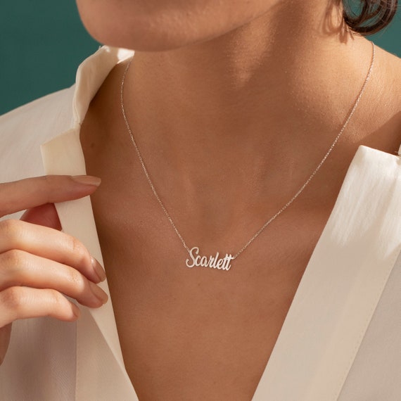 Personalized name shop necklace for babies