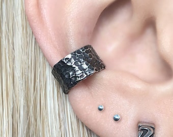 Ear cuff, Hammered ear cuff, Cuff earring, no piercing earring, single earring, fake cartilage, fake piercing Gothic earring, cuff