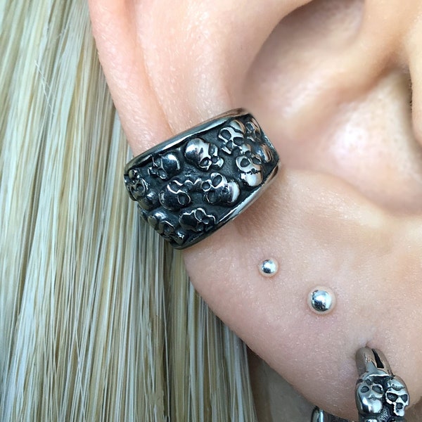 Skull Cuff earring, ear cuff, no piercing earring, skull earring, skull ear cuff, Gothic earring, Gothic jewelry, skull jewelry, cuff