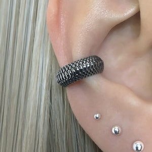 Snake scale ear cuff, Cuff earring, ear cuff, no piercing earring, scale earring, snake ear cuff, Gothic earring, Gothic jewelry, cuff