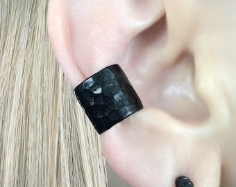 Wide Ear cuff, Hammered ear cuff, Cuff earring, no piercing earring, single earring, fake cartilage, fake piercing ,black ear cuff