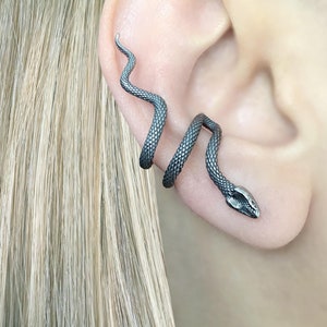 Snake ear cuff, Cuff earring, ear cuff, no piercing earring, Snake earring, snake ear cuff, Gothic earring, Gothic jewelry, cuff