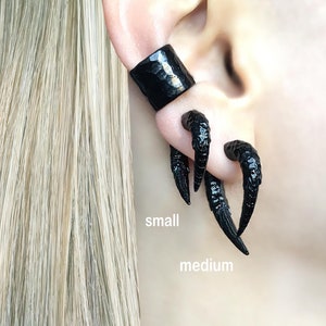 Dragon Claw earrings, claw earrings, Gothic earrings, edgy earring, dragon earrings, black earrings, ear jacket, front back earrings