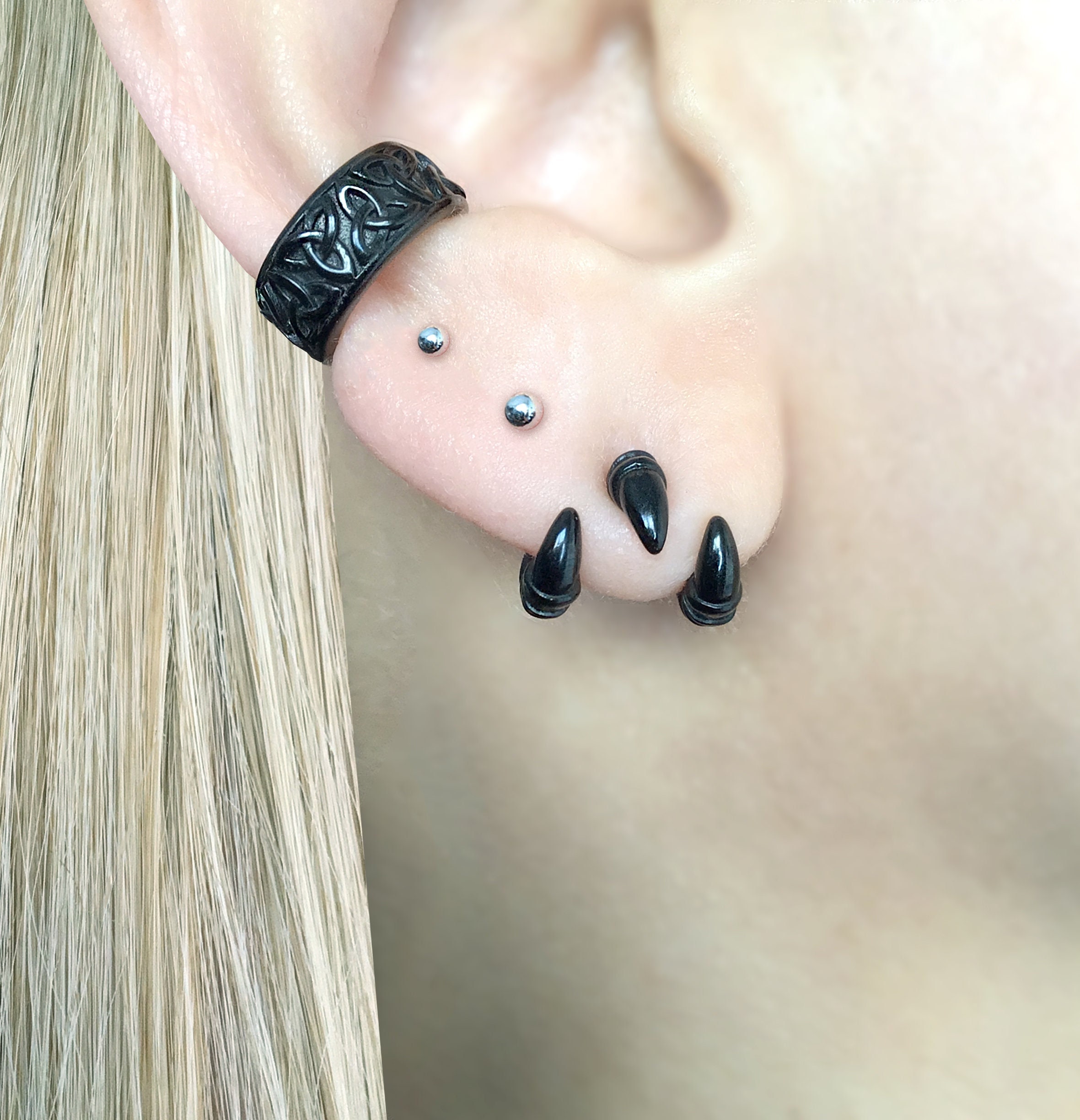 Dragon Claw Front and back earrings, claw earrings, Ear jacket earrings, Gothic earrings, edgy earring, dragon earrings, dragon claw studs