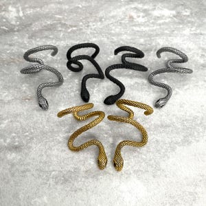 Puño de oreja, Puño de oreja de serpiente, Pendiente de puño, Pendiente sin perforación, Pendiente de serpiente, Puño de oreja de serpiente, Pendiente gótico, Joyería gótica, Puño de oreja negro