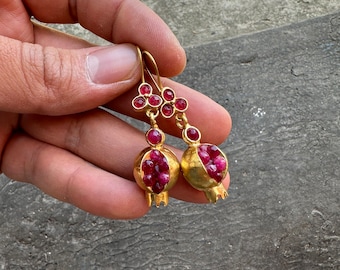 Pomegranate Design Earrigns,Handmade Jewelry,Gift for her,turkish jewelry,Garnet stone,Pomegranete,Unique design ,Vintage earrigns,dainty