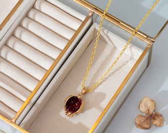 Handmade Pomegranate Design Necklace,pomegranate Necklace,pomegranate Pendant,mother gift,bestseller ,garnet stone ,red necklace,Dainty gift