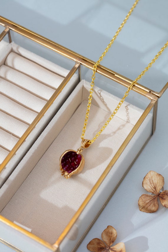 Handmade Pomegranate Design Necklace,pomegranate Necklace,pomegranate Pendant,mother gift,bestseller ,garnet stone ,red necklace,Dainty gift