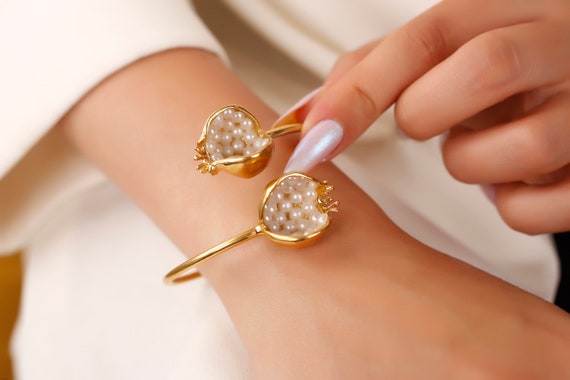 Pomegranete braclet ,Pomegranete Jewelry .braclet ,Pomegranete,Handmade braclet ,adjustable braclet .gold plated braclet ,garnet braclet