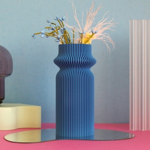 Große Skinny Rib Cinch Vase - 3D-gedruckte Vase, getrocknete Blumenvase, moderne eklektische Funky Vase, 100% recycelt