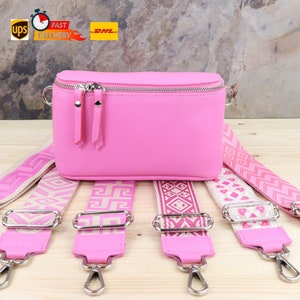 Rosa Leder Gürteltasche und Crossbody für Frauen mit extra Gürtel, Umhängetasche Lederriemen, Gürteltasche Frauen gemustert, Geschenk Sie
