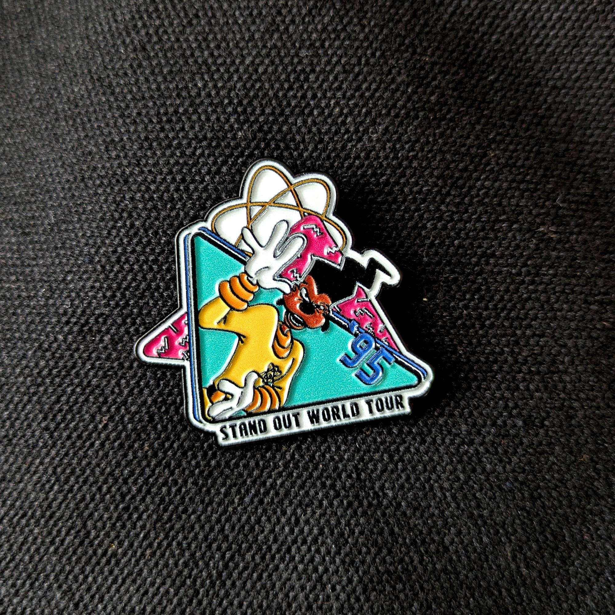 Powerline Pin Powerline Retro Style Stand Out World Tour | 1.5