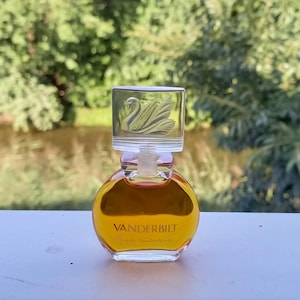 1982 Vanderbilt 7.5ml eau de perfume miniature France