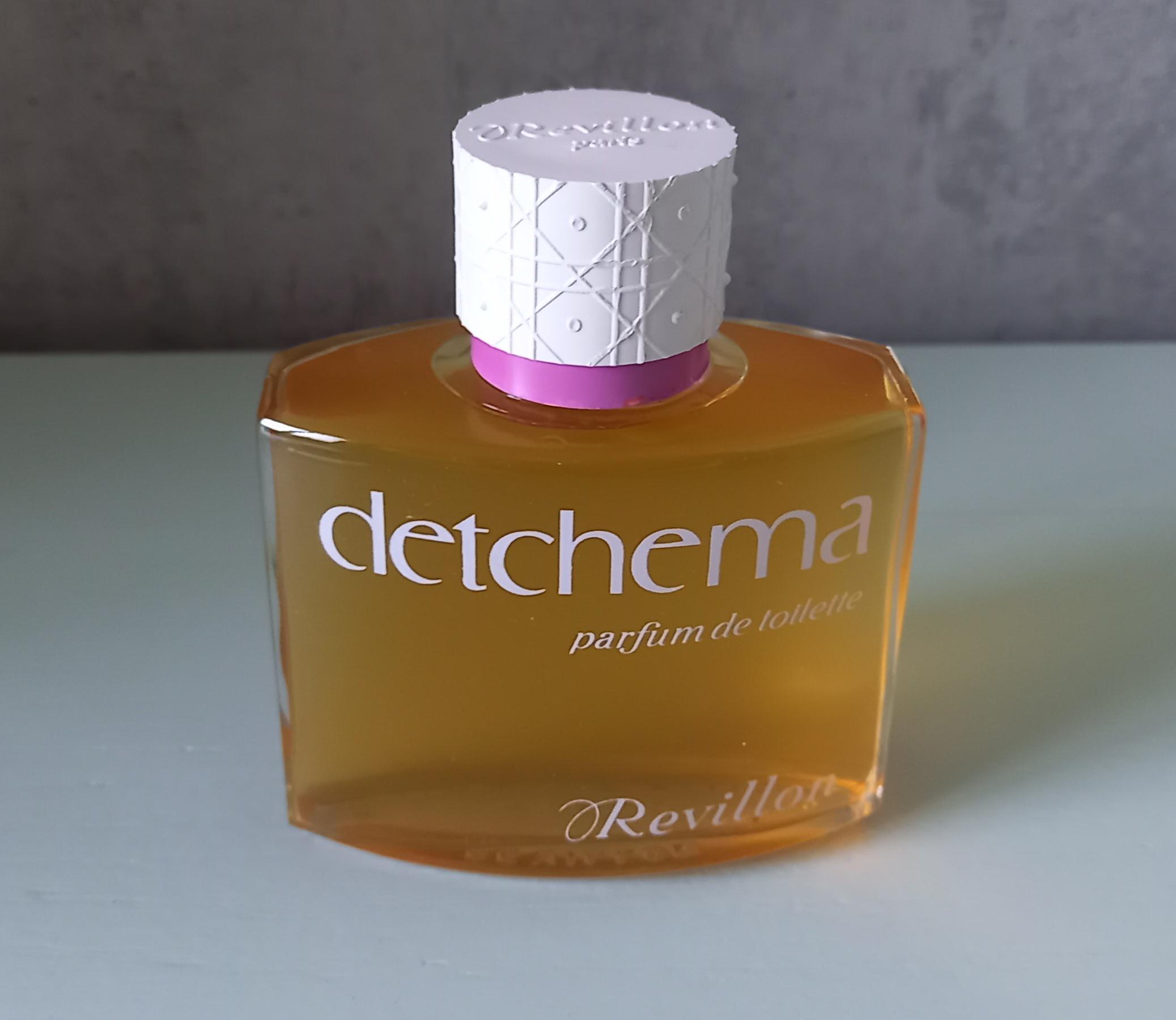 Detchema Revillon - Etsy