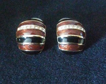 Vintage CINER black/golden brown enamel clip-on earrings for MMA