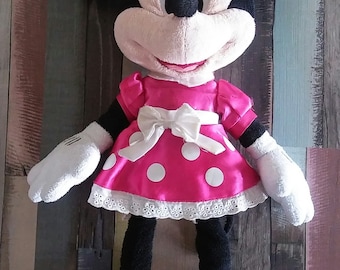 Large vintage pink Minnie Mouse doll 1970's 20 inch