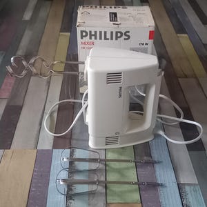 Hand mixer Philips HR1500 vintage kitchen appliance 1990s Netherlands