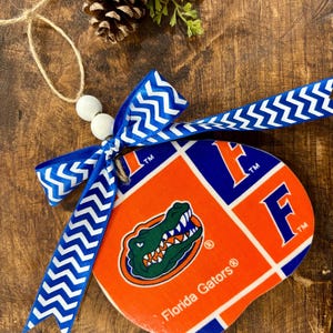 Florida Gators Ornament – Handmade Wood Slice Christmas Decoration